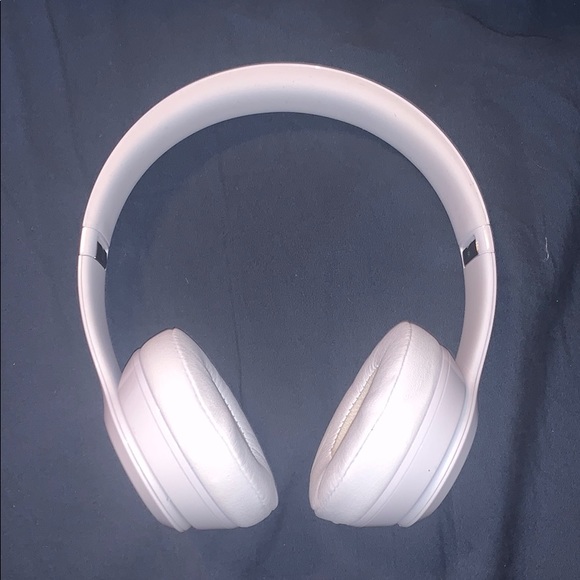 Beats Solo3 Wireless headphones - Picture 1 of 4